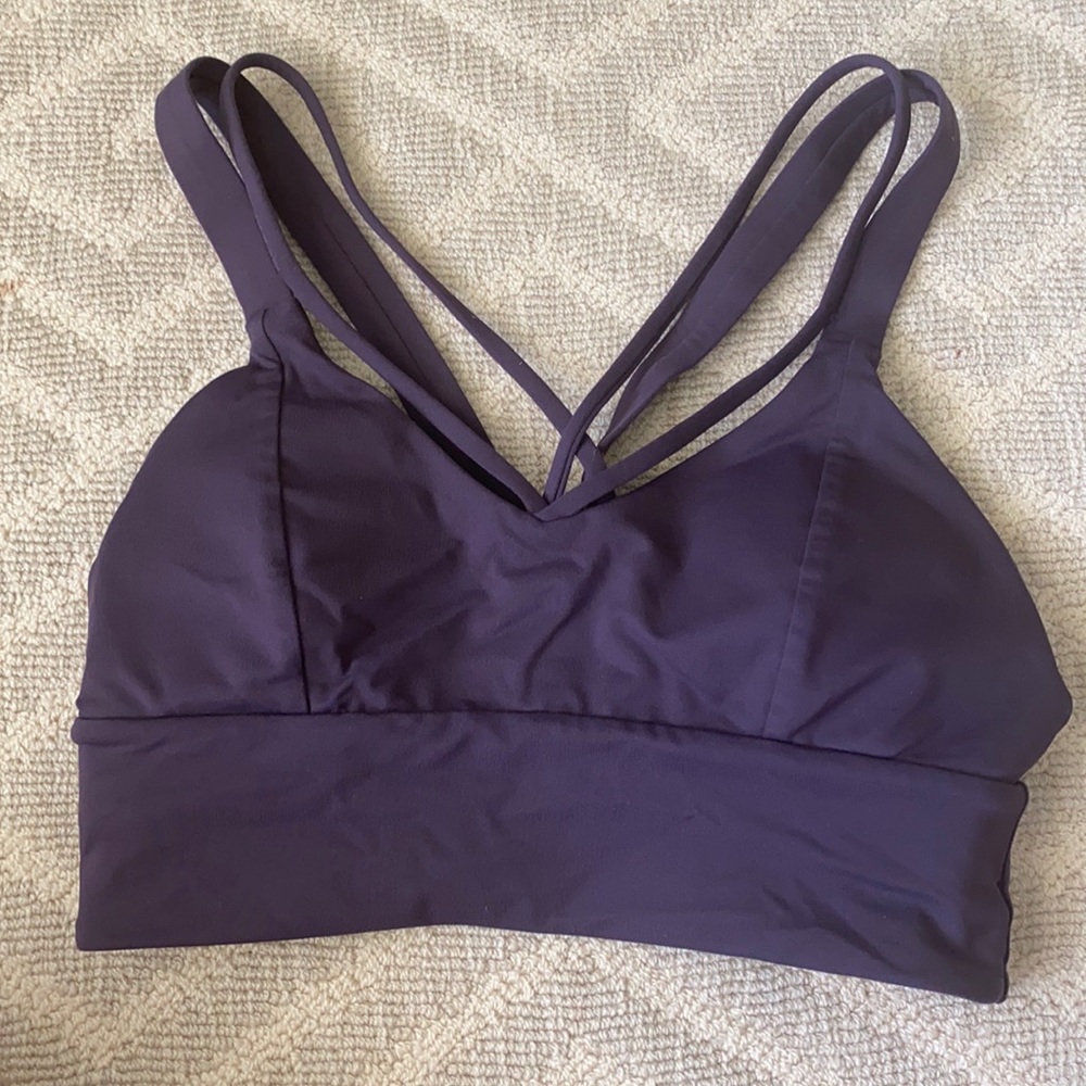 Lululemon sports bra
